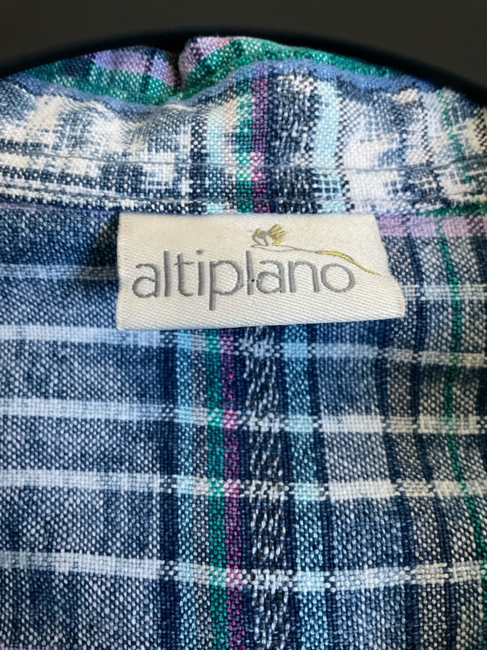 Men's Guatemalan Handwoven Shirt - Picture 4 of 7